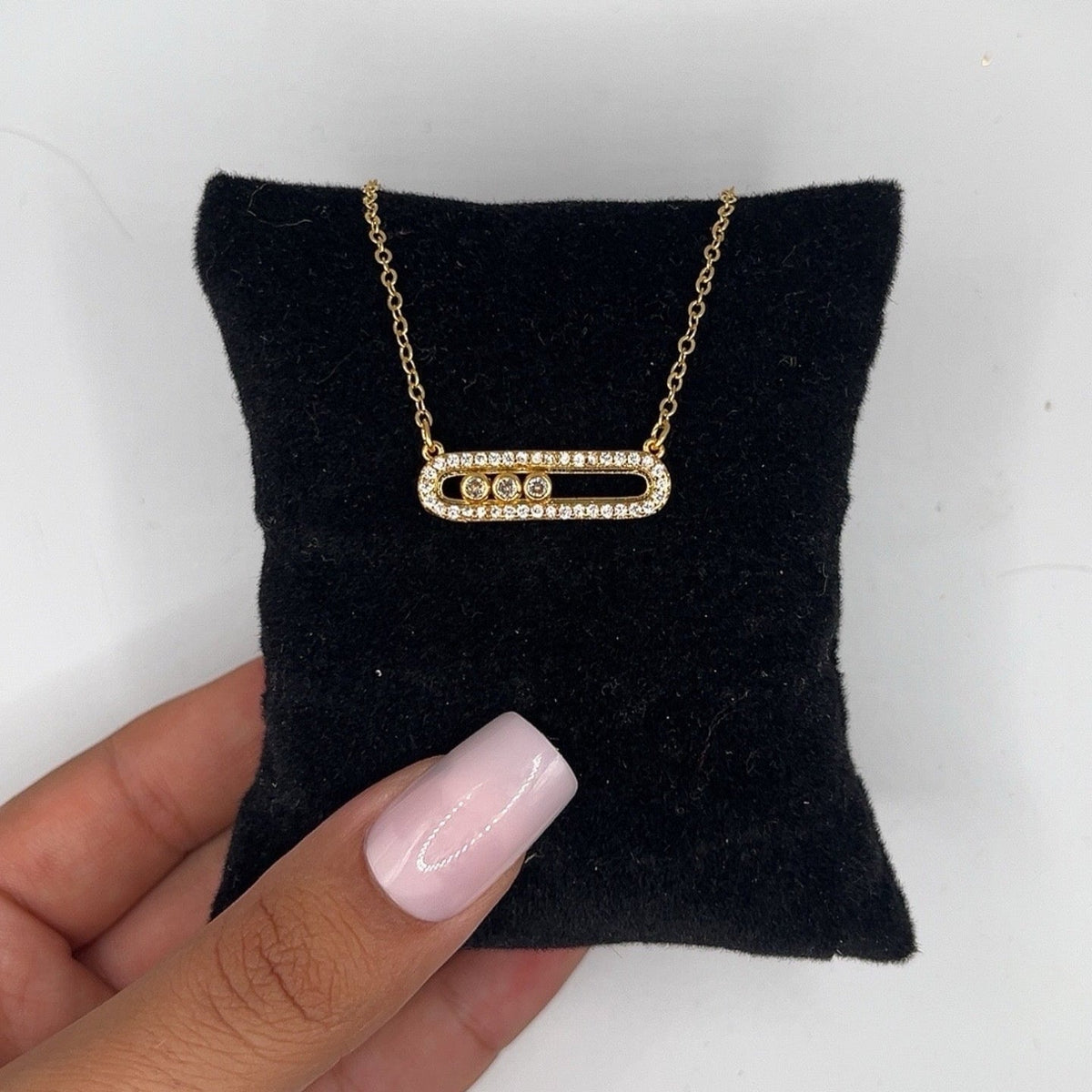 EXCLUSIVE | Pearl Necklace